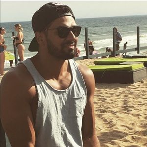 Meet your Posher, Thales